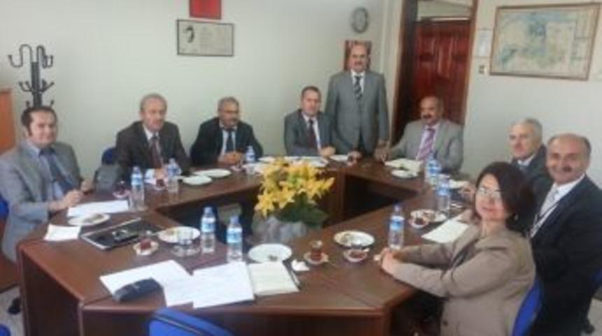 Burhaniye&rsquo;de Lise M&uuml;d&uuml;rleri Toplantısı