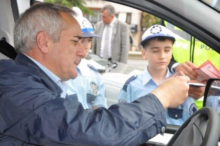 Sivil Polisler Minik Polislerin Denetimine Takıldı G1