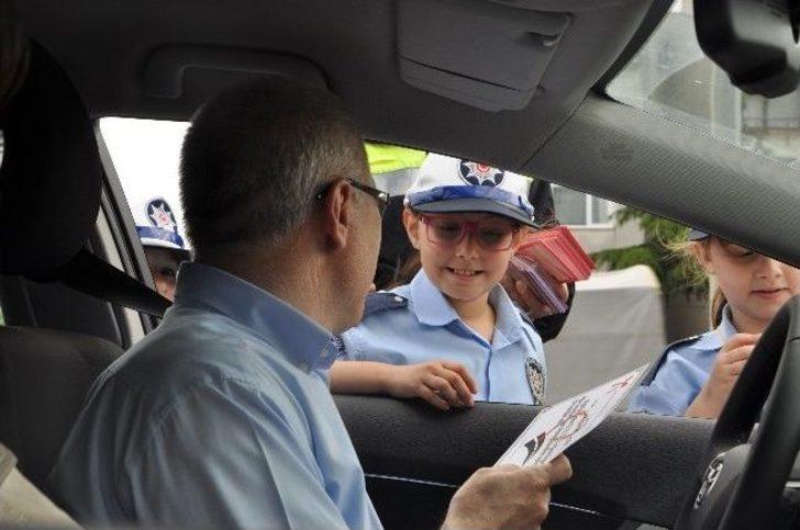 Sivil Polisler Minik Polislerin Denetimine Takıldı G2