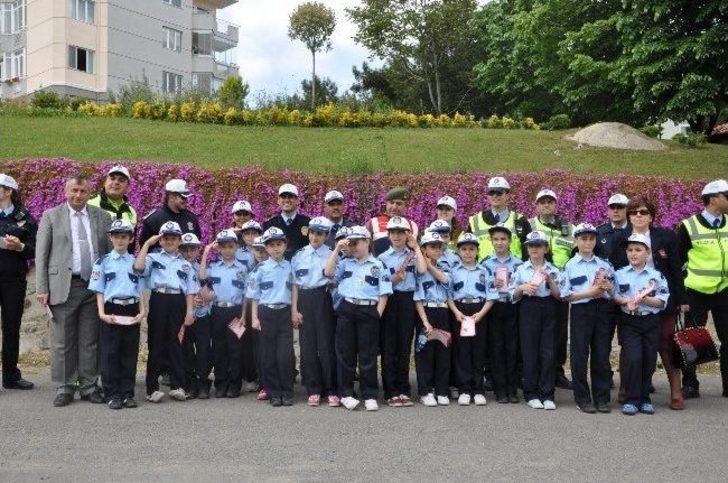 Sivil Polisler Minik Polislerin Denetimine Takıldı G5