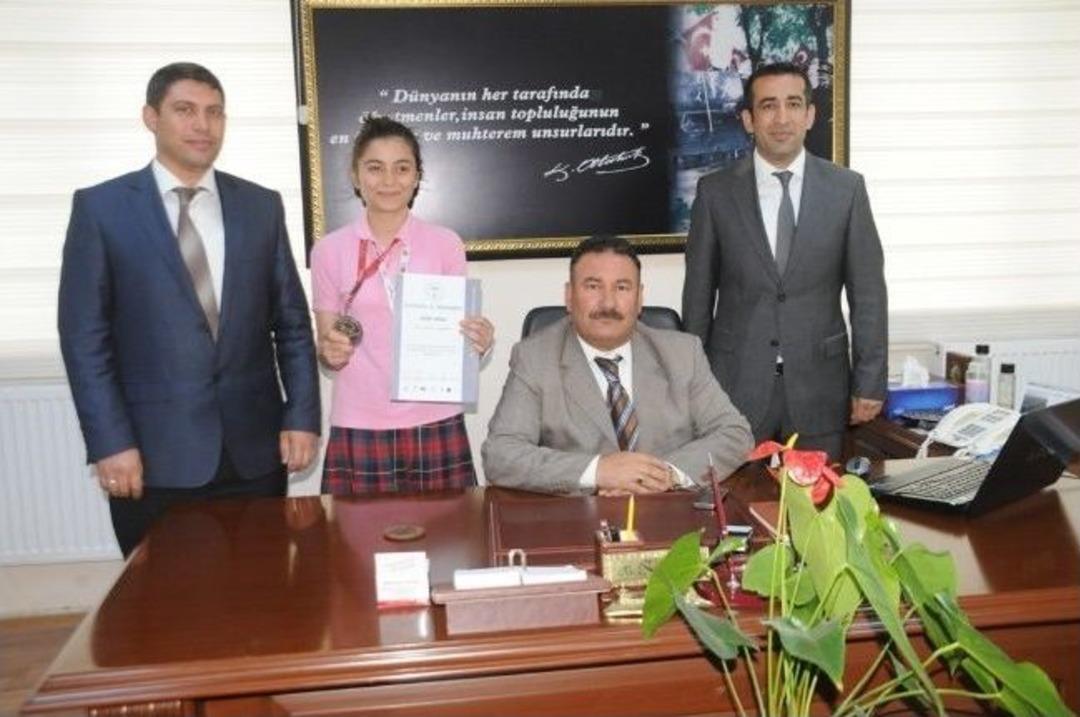 Cizre Fen Lisesi Proje Yarışmasında D&uuml;nya İkincisi Oldu