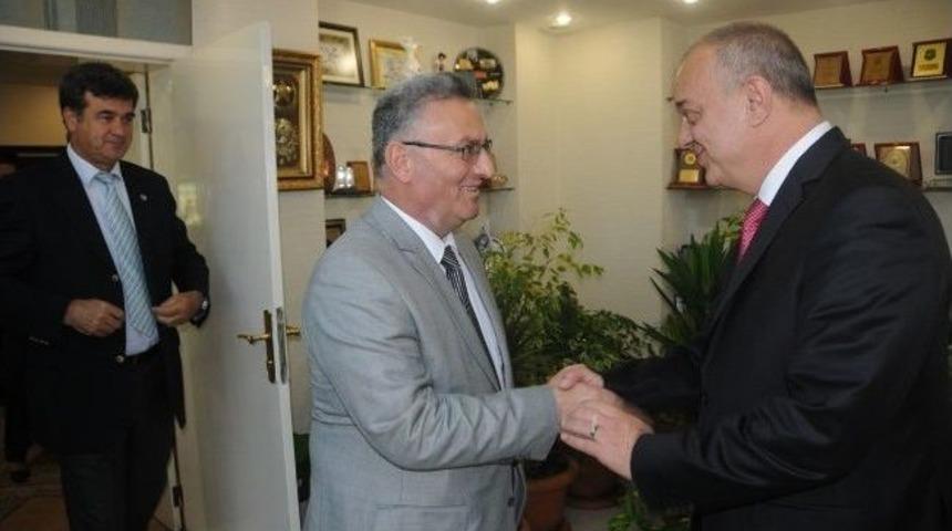 Başkan Erg&uuml;n&rsquo;e Tebrikler Devam Ediyor