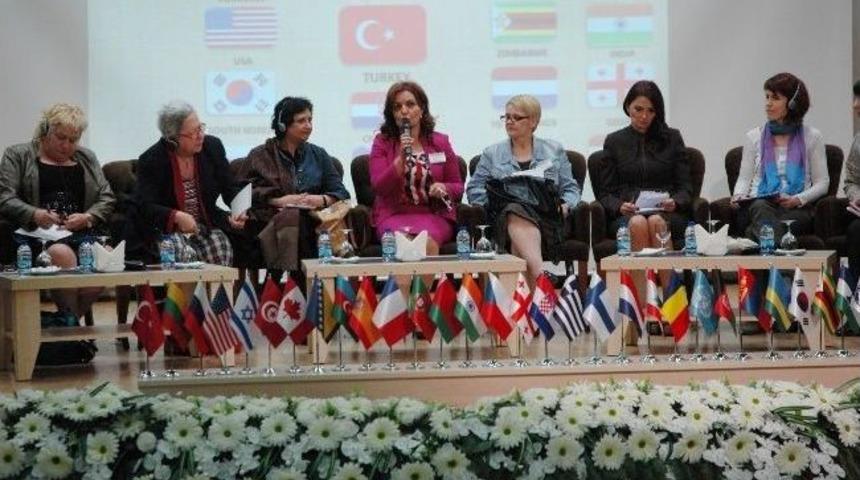 Paşayeva: "binlerce Azeri Kadın Evini Terk Edip G&ouml;&ccedil; Etmek Zorunda Kaldı"