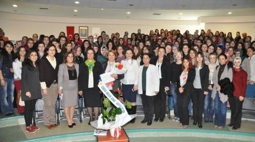 D&uuml;nya Ebeler G&uuml;n&uuml; Om&uuml;&rsquo;de Kutlandı