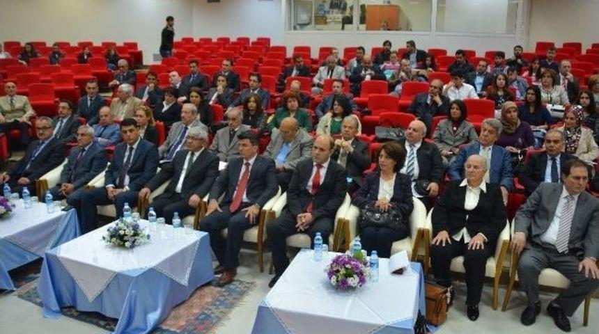Kars&rsquo;ta &lsquo;uluslar Arası Tarih Boyunca T&uuml;rk İdaresindeki Ermeniler&rsquo; Konulu Sempozyum D&uuml;zenledi