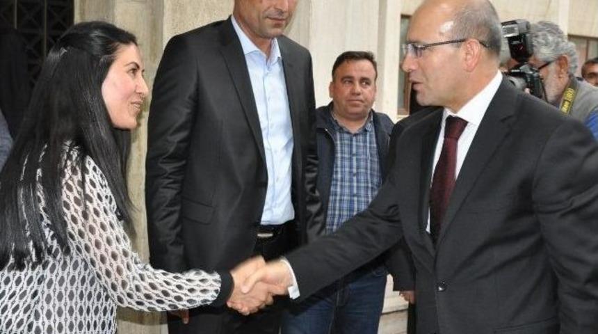 Bakan Şimşek&rsquo;ten Bdp&rsquo;li Belediye Eşbaşkanlarına Ziyaret