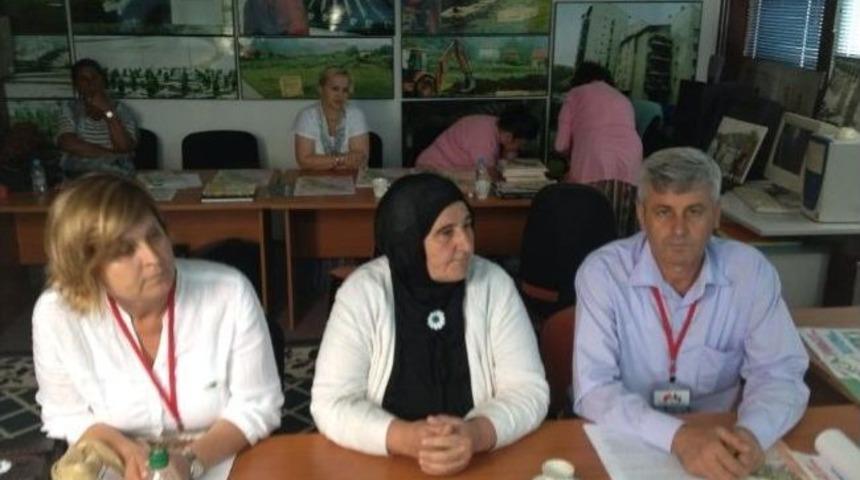 &ldquo;anneler G&uuml;n&uuml;nde&rdquo; Srebrenica Anneleri İzmir&rsquo;de