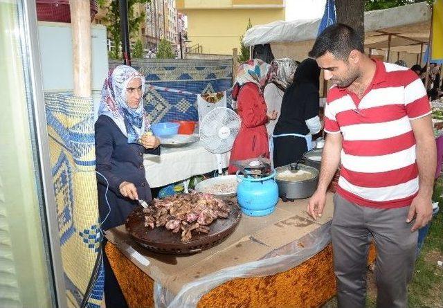 Viranşehir&rsquo;de Geleneksel Hale Gelen Kermes Başladı 2