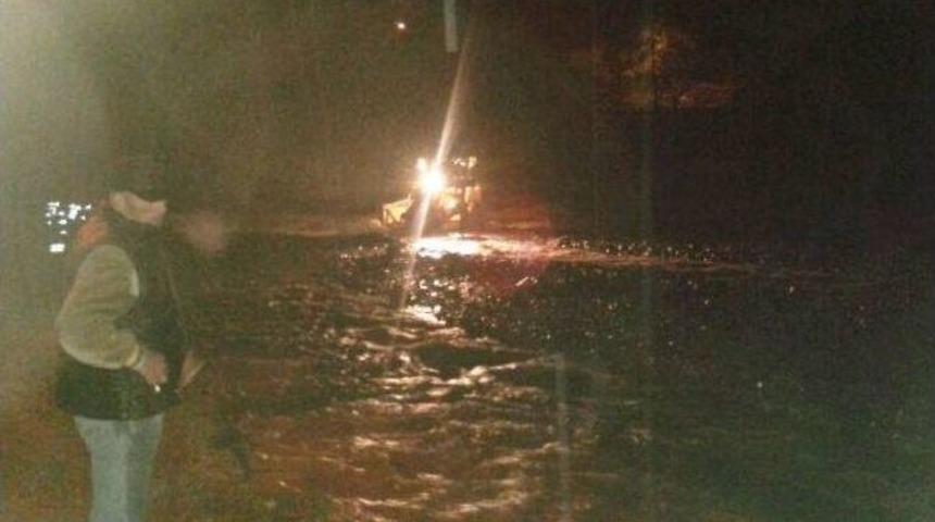 Ulukışla Maden K&ouml;y&uuml;nde Sel Baskını