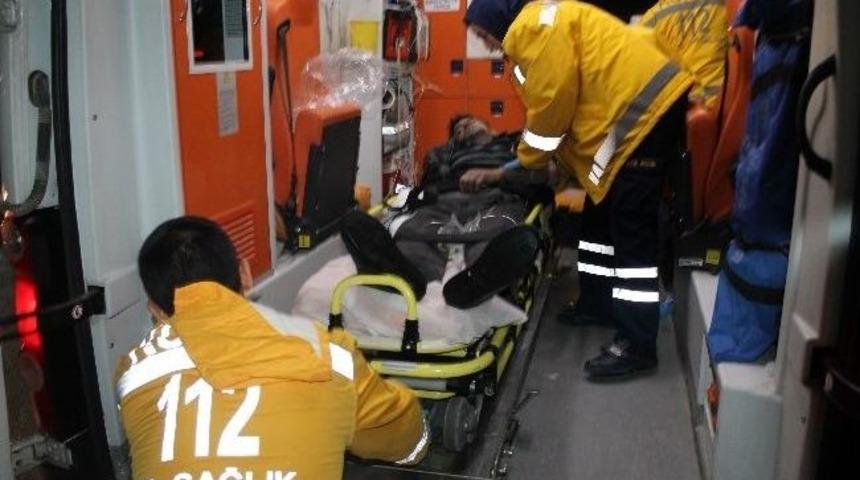 Sağ Kolunu Plastik Kesme Makinesine Kaptırdı