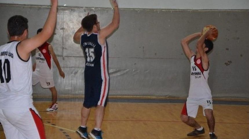 Kozan&rsquo;da Basketbol Turnuvaları Sona Erdi