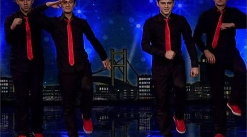 "sessiz Dans Ekibi" Samsun Piazza&rsquo;da