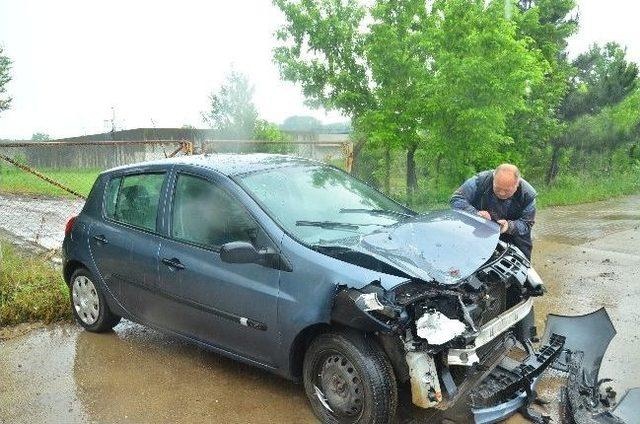 Kocaeli’de Trafik Kazası: 2 Yaralı