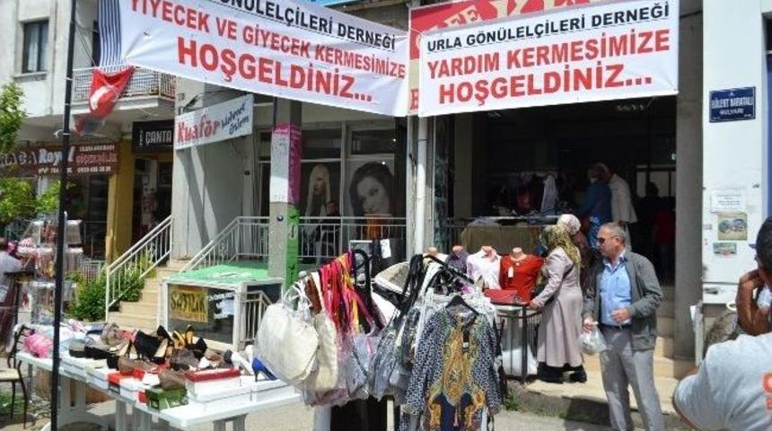 Urla G&ouml;n&uuml;l El&ccedil;ileri Derneği Kermes D&uuml;zenledi