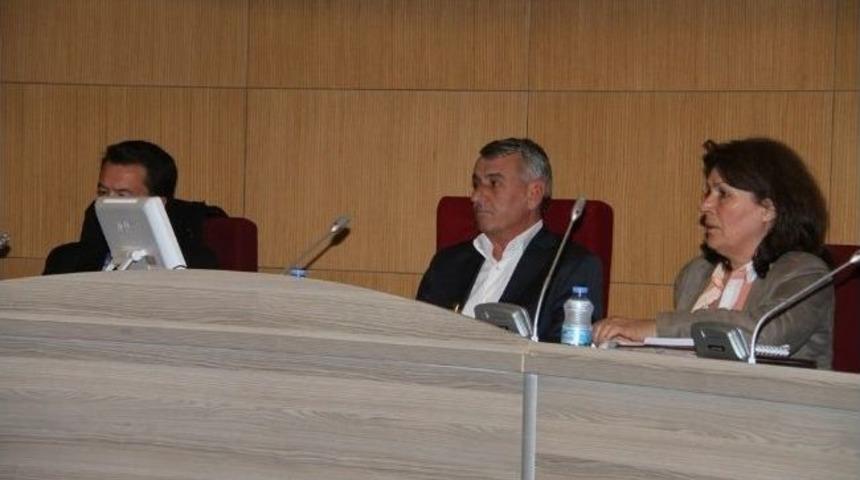 Gaziemir'in Yeni Binasında İlk Meclis