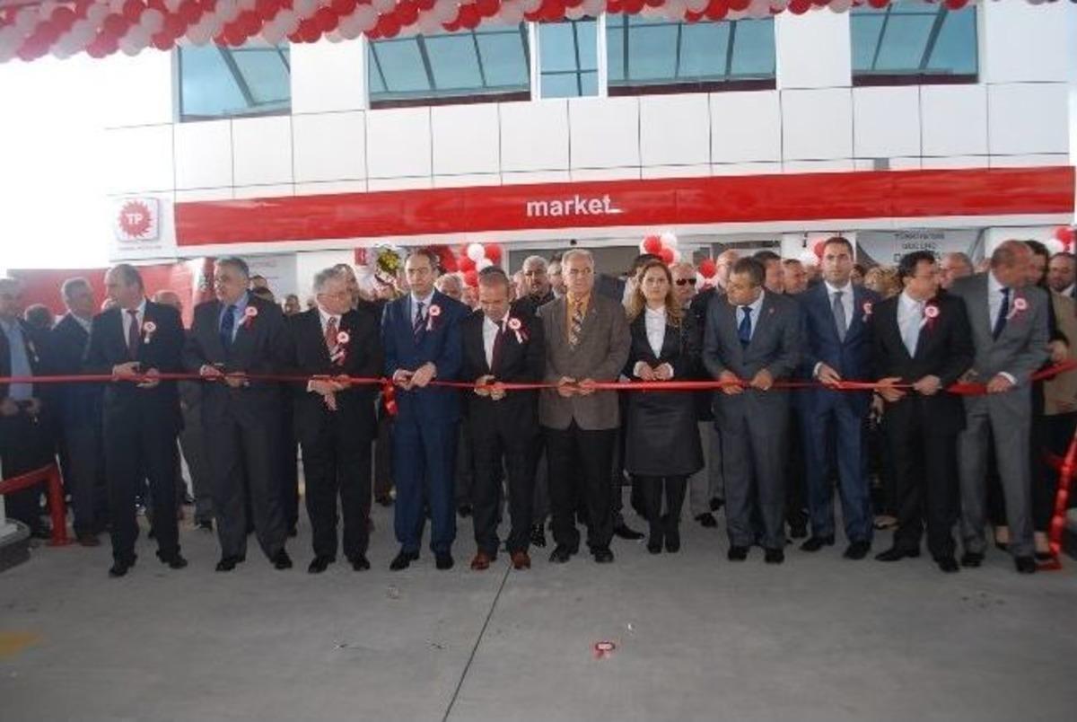 Yurt Petrol &Ccedil;erkezk&ouml;y'de T&ouml;renle A&ccedil;ıldı