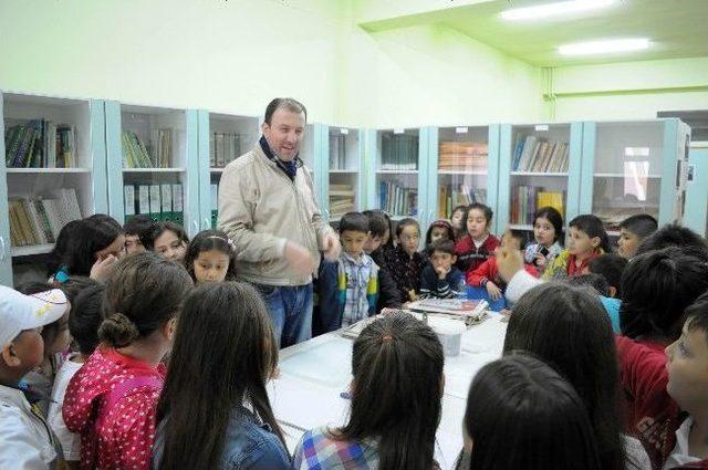 &Ouml;ğrenciler Herbaryum, M&uuml;ze Ve Laboratuvarlarını İnceledi 1