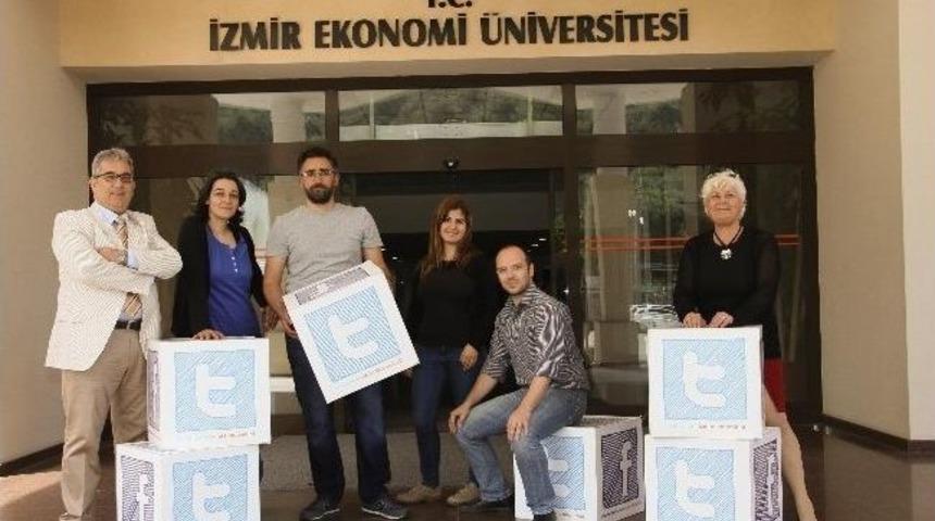 İzmir Ekonomi&rsquo;den Bir İlk: Twitter &Uuml;zerinden Ders