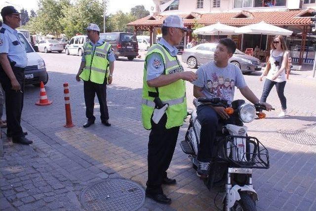 Selçuk'ta Trafik Haftası Eğitimleri Devam Ediyor