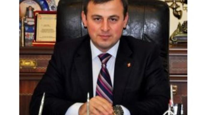 Suşehri Kaymakamı Per&ccedil;i&rsquo;den Anneler G&uuml;n&uuml; Mesajı