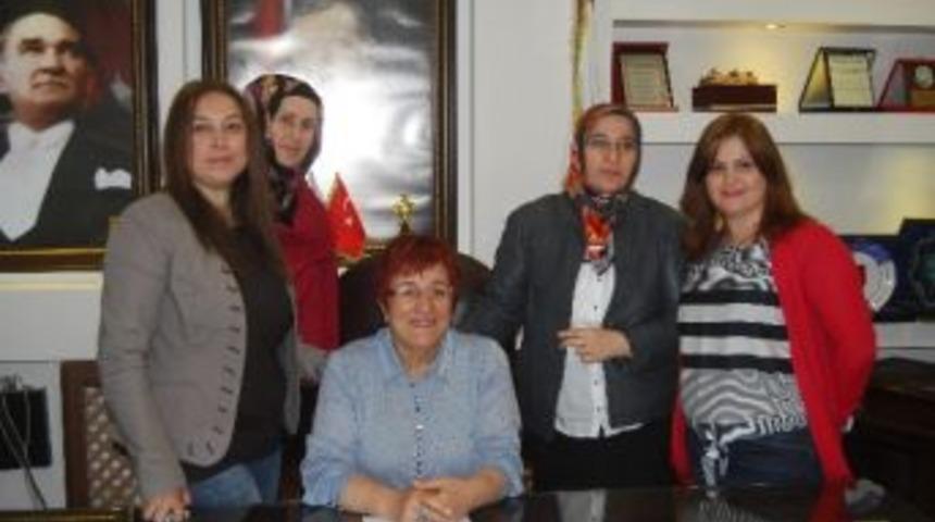 Ak Parti Sosyal İşler Başkanı Abat Anneler G&uuml;n&uuml; A&ccedil;ıklamasında İdamı İstedi