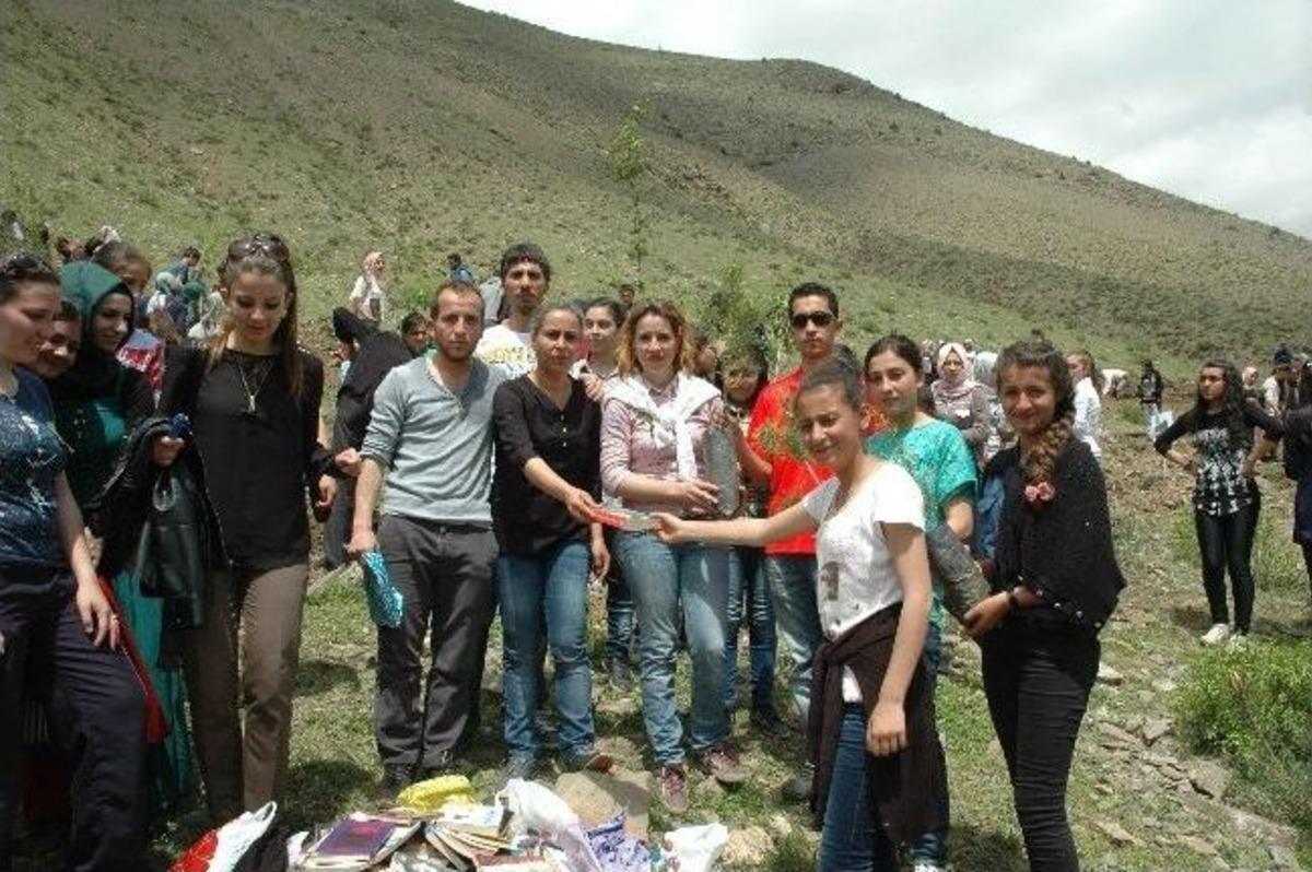 Merhum M&uuml;d&uuml;r İ&ccedil;in Hatıra Ormanı Oluşturuldu