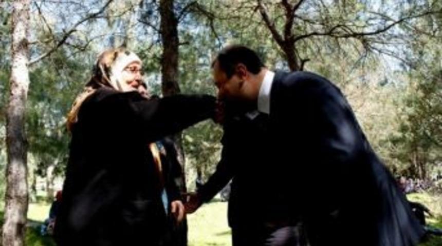 &Ccedil;ine Belediye Başkanı Salih Din&ccedil;er&rsquo;in Anneler G&uuml;n&uuml; Mesajı