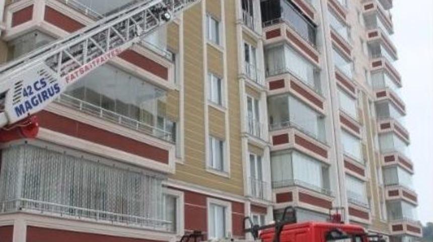 5. Kattaki Yangını 42 Metrelik İtfaiye Aracı S&ouml;nd&uuml;rd&uuml;