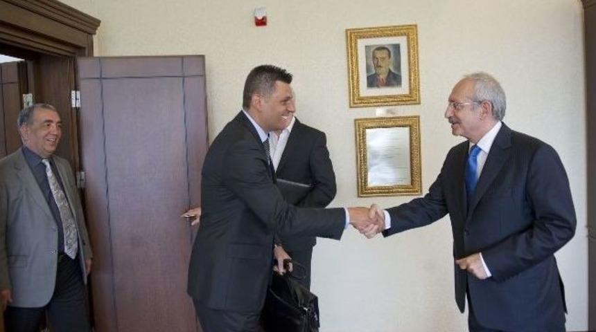 Gazeteci Deniz Yıldırım, Kılı&ccedil;daroğlu&rsquo;nu Ziyaret Etti