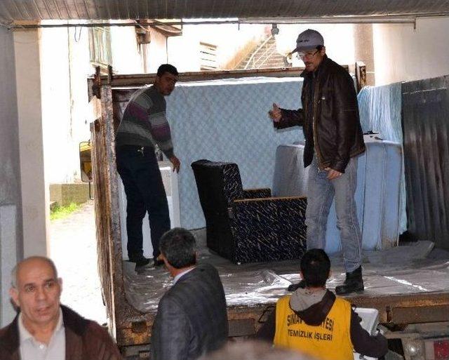 Simav&rsquo;dan Suriye&rsquo;ye Kamyon Dolusu İnsani Yardım Malzemesi 2