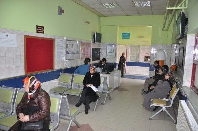 Durumları Acil Olmayanlar Acil Servisi Kilitliyor 1