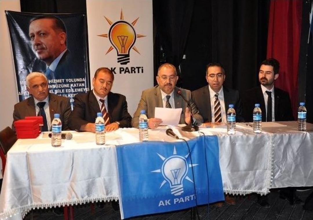 Ak Parti Yerel Y&ouml;netimler Ve İl&ccedil;e Danışma Meclisi Toplantısı Yapıldı