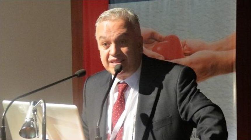 Organ Nakli Sempozyumunda Dikkat &Ccedil;eken Detaylar