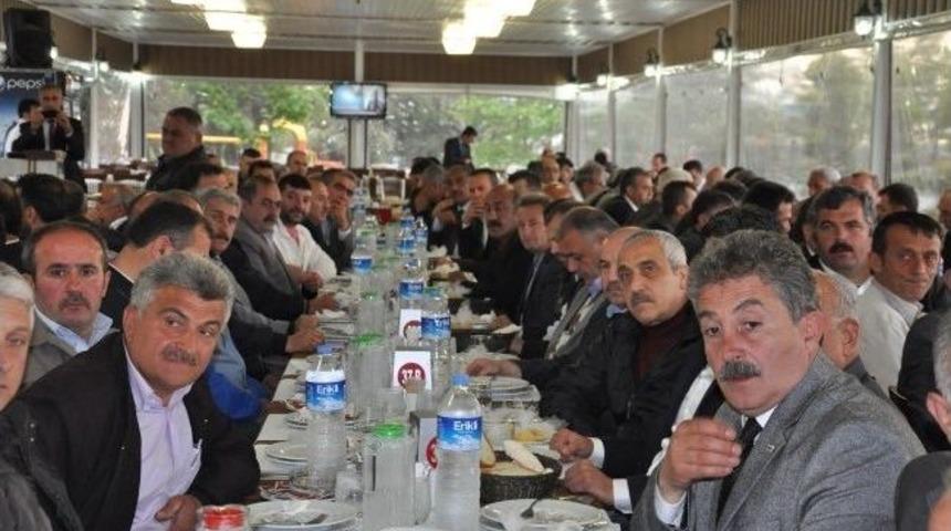 Ortahisar Belediye Başkanı Ahmet Metin Gen&ccedil; İlk Toplantısını Mahalle Muhtarlarıyla Ger&ccedil;ekleştirdi