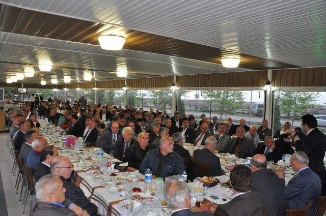 Ortahisar Belediye Başkanı Ahmet Metin Genç İlk Toplantısını Mahalle Muhtarlarıyla Gerçekleştirdi