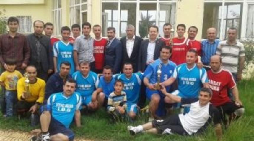 Samsat'ta Halı Saha Futbol Turnuvası Sonu&ccedil;landı