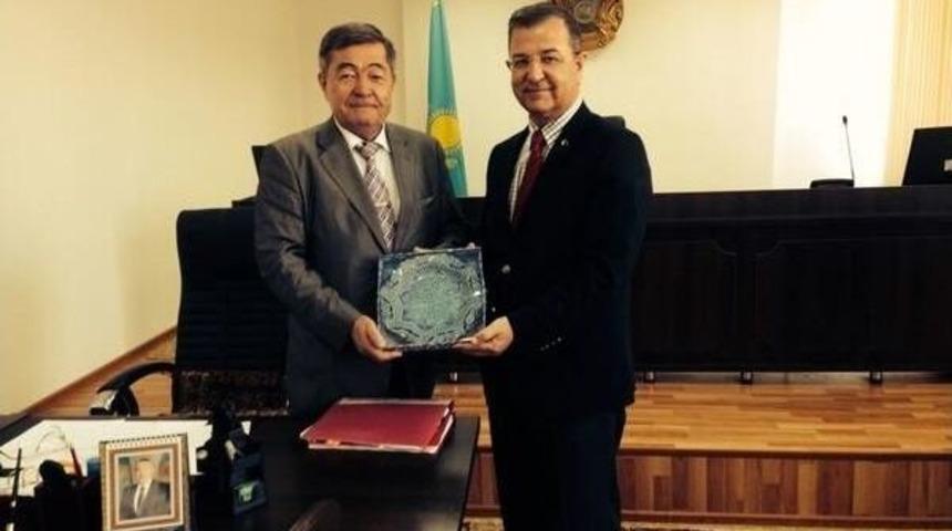 A&uuml; Heyetinden Kazakistan Korkut Ata &Uuml;niversitesi&rsquo;ne Ziyaret