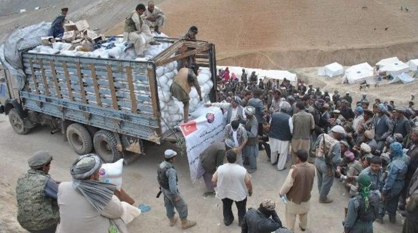 Tika'dan Afganistan'daki Afetzedelere Gıda Yardımı