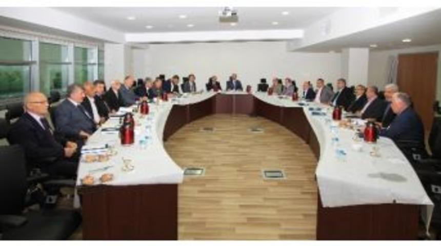 Mahalle Muhtarları İstişare Toplantısında Bir Araya Geldi