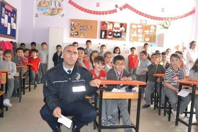 Polis Amcalarından Öğrencilere Trafik Dersi 2