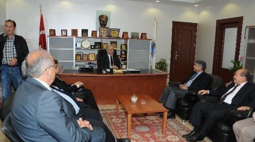 Fikri Sağlar&rsquo;dan Başkan Gen&ccedil;&rsquo;e Ziyaret