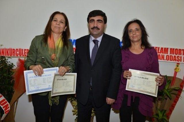 Kursiyerler Sertifikalarını Aldı 1