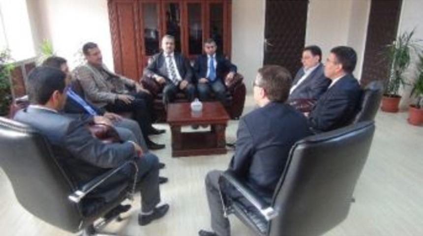 Ak Parti Y&ouml;neticilerinden, Vergi Dairesi Başkanı&rsquo;na Ziyaret