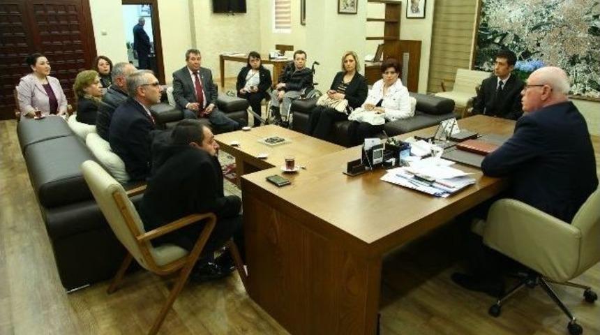 Engelli Dernekleri Başkanlarından Kurt&rsquo;a Ziyaret