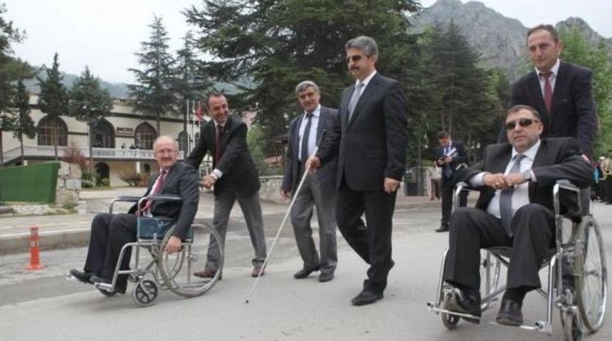 Amasya'da Y&ouml;neticiler &lsquo;engelli&rsquo; Oldu