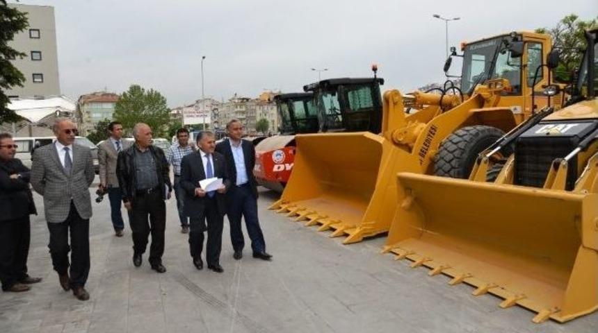 Her Ge&ccedil;en G&uuml;n Ara&ccedil; Parkı Yenileniyor