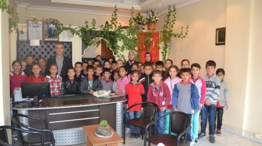 Kulalı &Ouml;ğrenciler Ders İ&ccedil;in Muhtar Ziyaret Etti