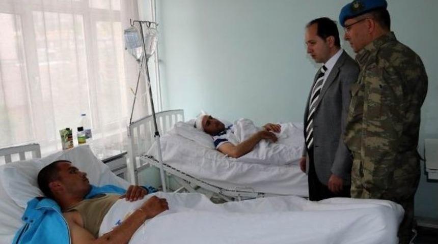 Vali Kalkan Yaralı Askerleri Ziyaret Etti