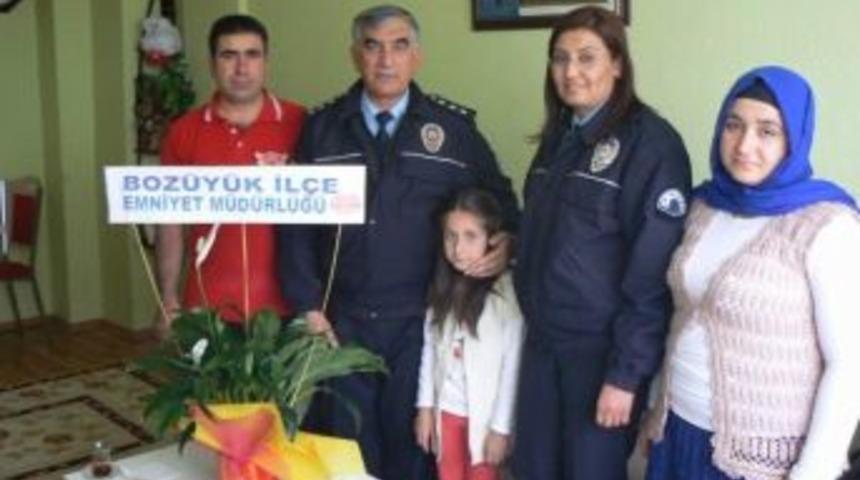 Kaza Ge&ccedil;iren &Ouml;ğrenciye Ziyaret