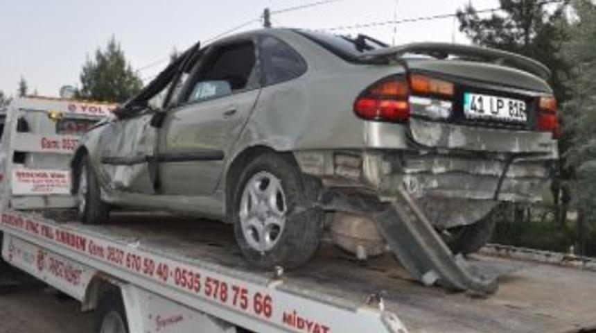 Midyat&rsquo;ta Otomobil Takla Attı: 10 &Ouml;ğrenci Yaralı